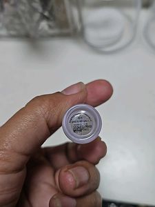 Rom And Sparkly Gloss