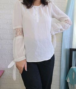 New Fresh Branded Lace &amp; Net Design Top
