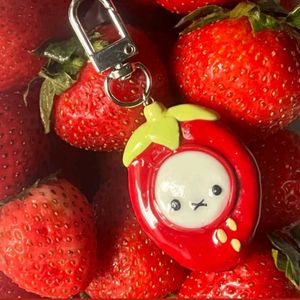 Strawberry 🍓🐰 Miffy Keychains