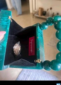 RESIN CLUTCH