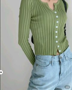 New with tag Pinterest Green Ribbed Knit Cardigan