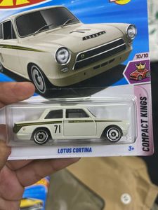 Hot Wheels Lotus Cortina
