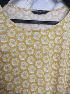 Banana republic top