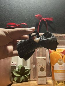 Bow Earrings And Claw Clip