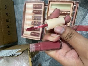Long Lasting Lipstick