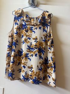 Feminine floral Top By All About You