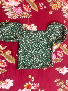 Trendy Green Floral Puff Sleeve Top