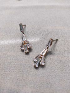 Elegant Crystal Necklace