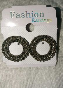 Fashion Earrings - Round Design