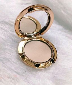 Charlotte Tilbury Airbrush Flawless Finish Powder