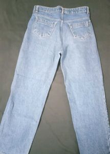 Light Wash Denim Jeans - Relaxed Fit