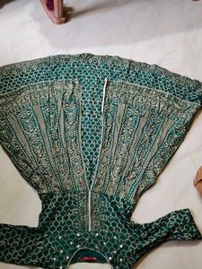 Beautiful 😍 Green 💚 ethnic gown