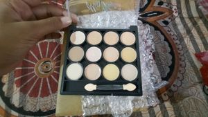 Highlight And Contour Palette