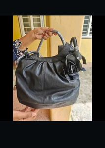 Chic Black Handbag