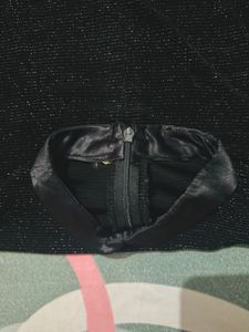 Black Collar Design T-shirt
