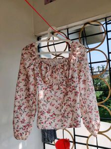 Floral Puff Sleeve Top