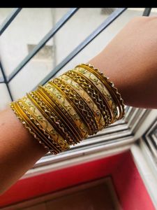 Golden bangles 😍