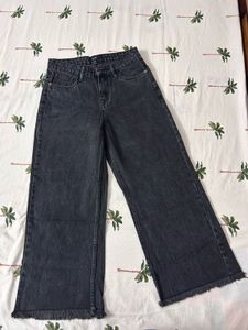 Wide Leg Cropped Jeans