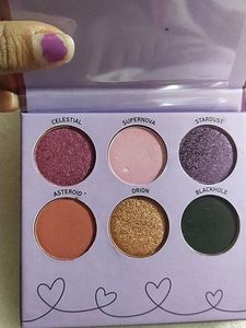 Plum Eyeshadow Palette -space
