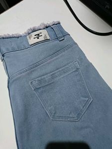 Frayed Hem Light Wash Jeans