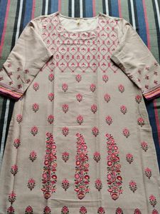 Daily Wear Kurti..🌷