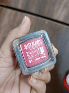 Kajal.  Tint   Hair Band