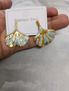 ✨✨Leaf Drop anti tarnish ✨✨Earrings