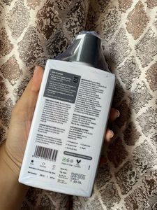 DEEP CLEANSING BODY WASH 🩶