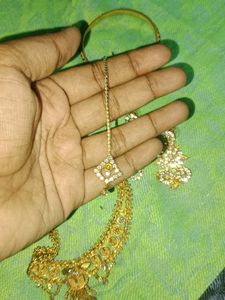 Elegant Gold Tone Jewelry Set