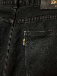 BLACK MOM JEANS