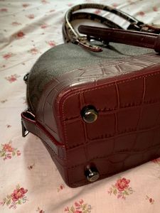 Coach 🇺🇸croc Leather Handbag