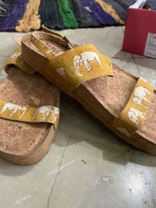Taavi Thick Sole Sandal