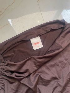 Mocha One-Sleeve Ruched Crop Top