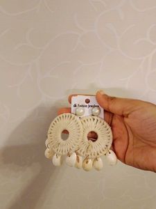 Earings