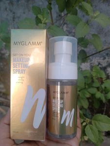 Myglamm Mackup Setting Spray