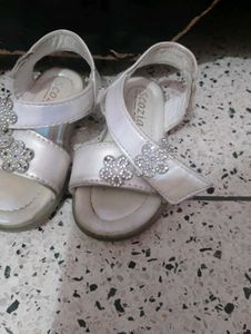 Girls White Sandals with Flower Detail