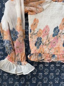 Floral Print Smocked Crop Top