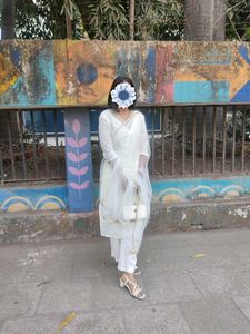 Elegant Off white Kurta Set With Dupatta