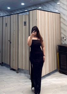 Black bodycon dress