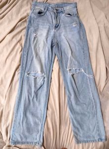 VINTAGE LIGHT BLUE DISTRESSED JEANS(UNISEX)