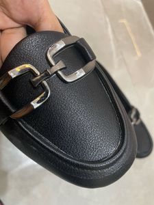 New Loafer In Black Color