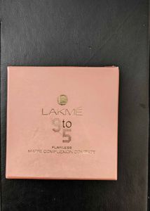 Lakme 9to5 Compact