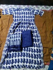 Trending Print naira cut kurti