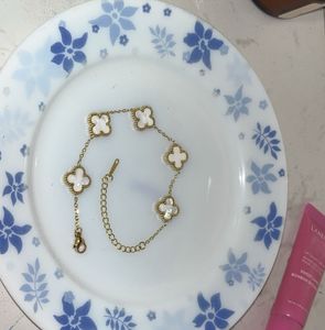 Victorian White Clover Bracelet🤍🎀
