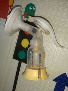 Medela harmony flex breast pump ,single pum