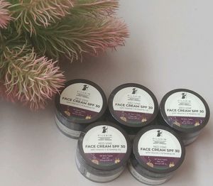 Combo Of 5 Pilgrim Red Vine Face Cream