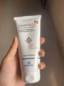 OMNIFADE Face wash