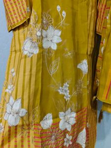 muslin kurti pant set