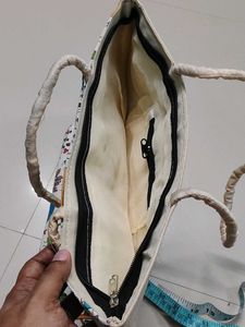 Cream Tote Bag With 2 Chain