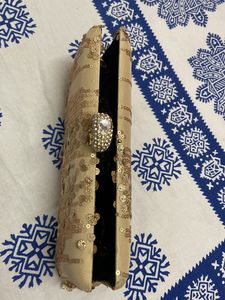 Hand Clutch